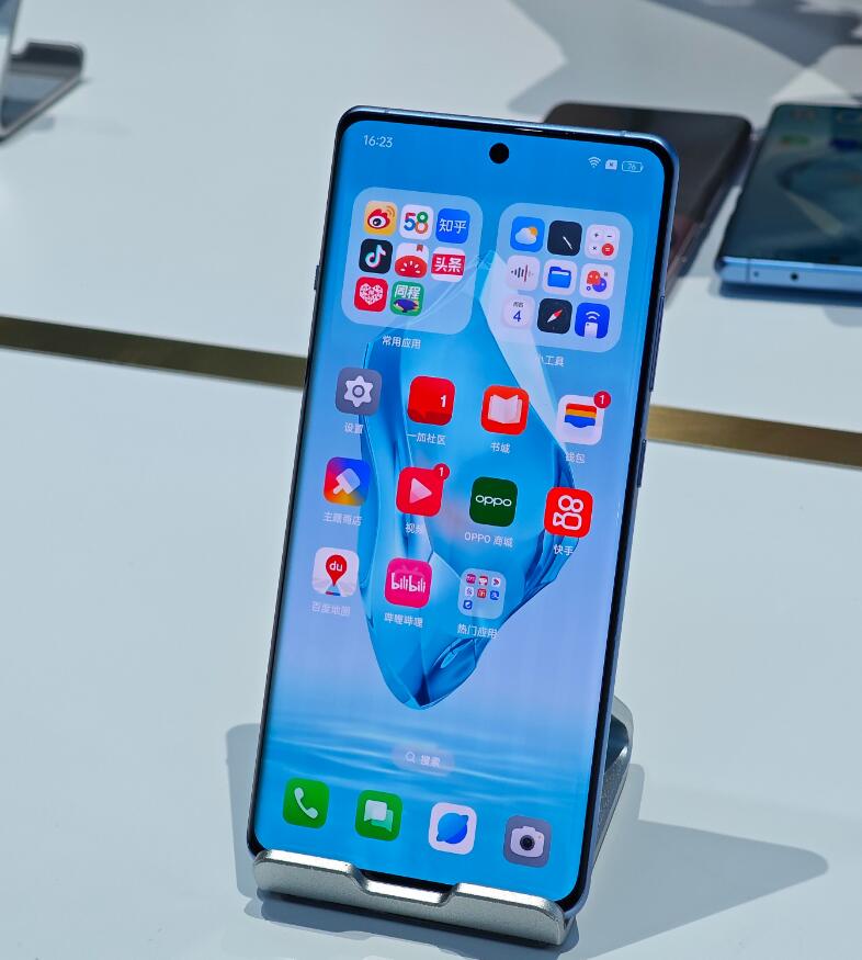 一加徹底清倉,驍龍8Gen2+16GB+512GB+金屬中框,低至2074元起