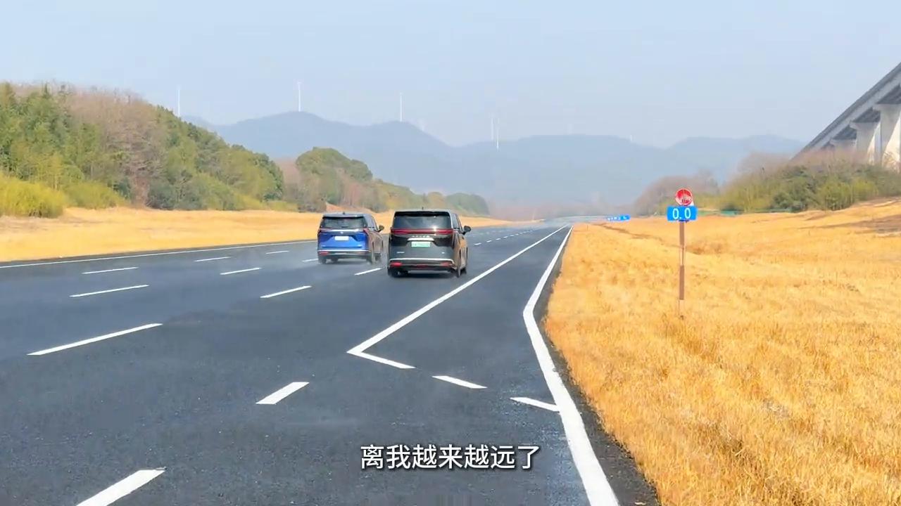 30萬的MPV該怎么選?別克GL8和騰勢D9區(qū)別在哪?#mpv