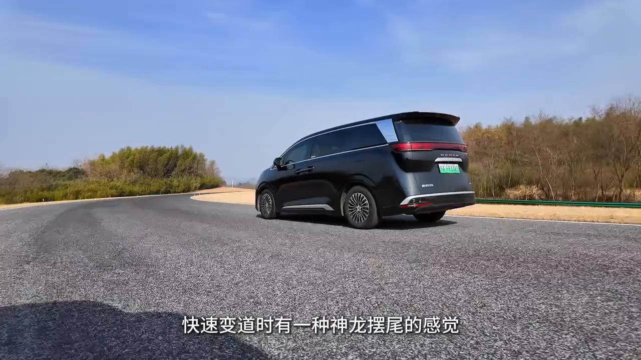 30萬的MPV該怎么選?別克GL8和騰勢D9區(qū)別在哪?#mpv