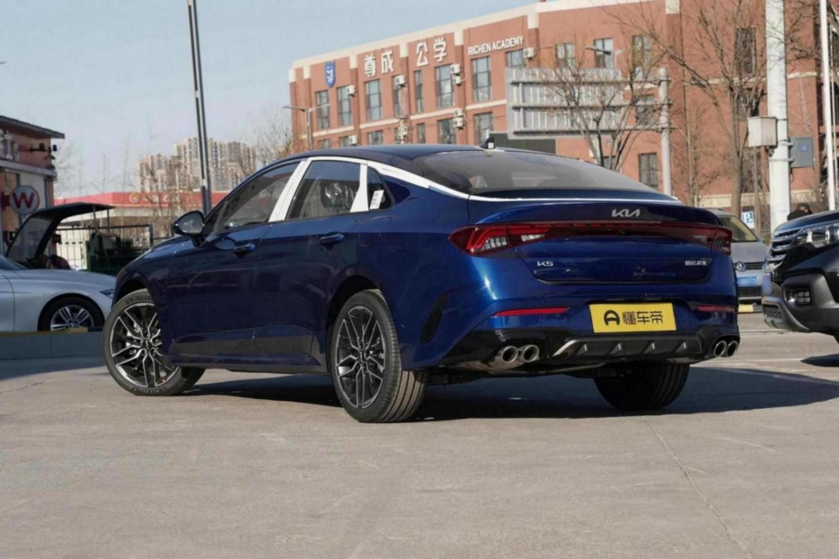 20萬級轎車終極PK:蒙迪歐VS起亞K5,這三大痛點讓人瞬間清醒!