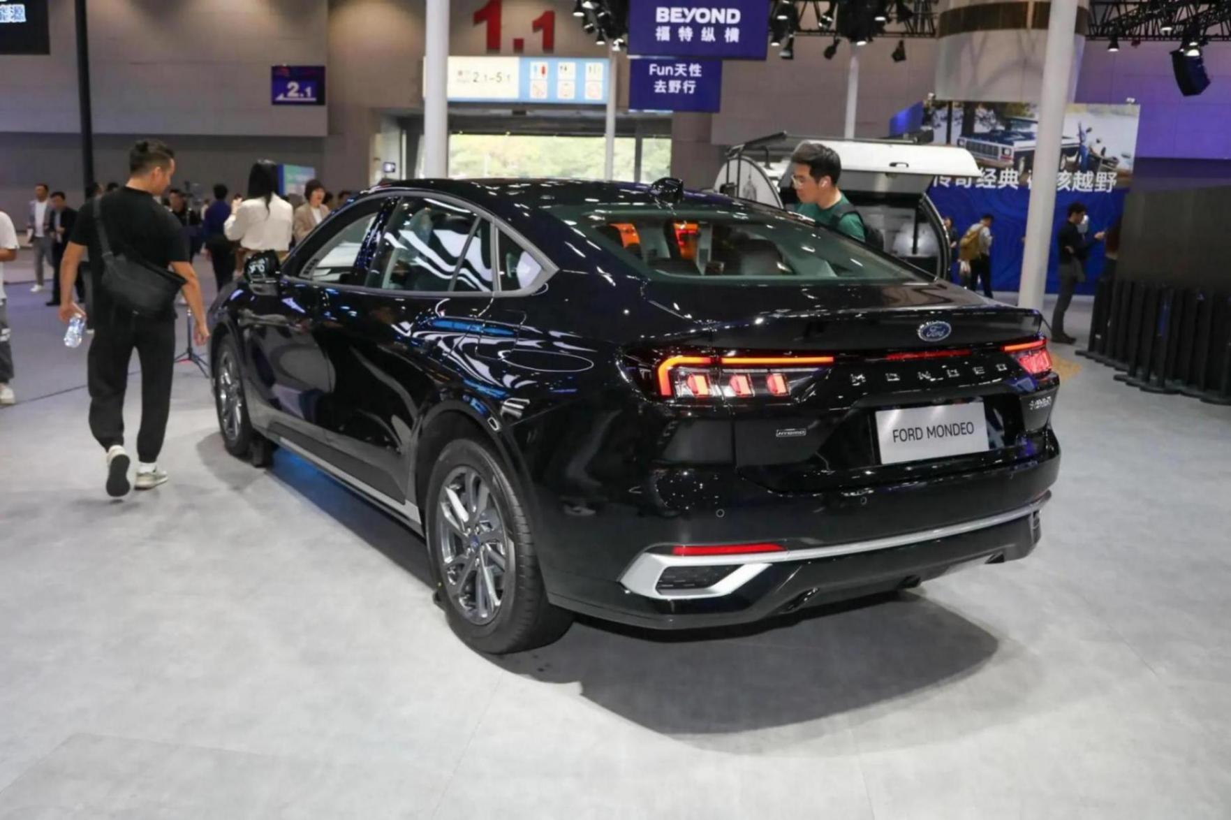 20萬級轎車終極PK:蒙迪歐VS起亞K5,這三大痛點讓人瞬間清醒!