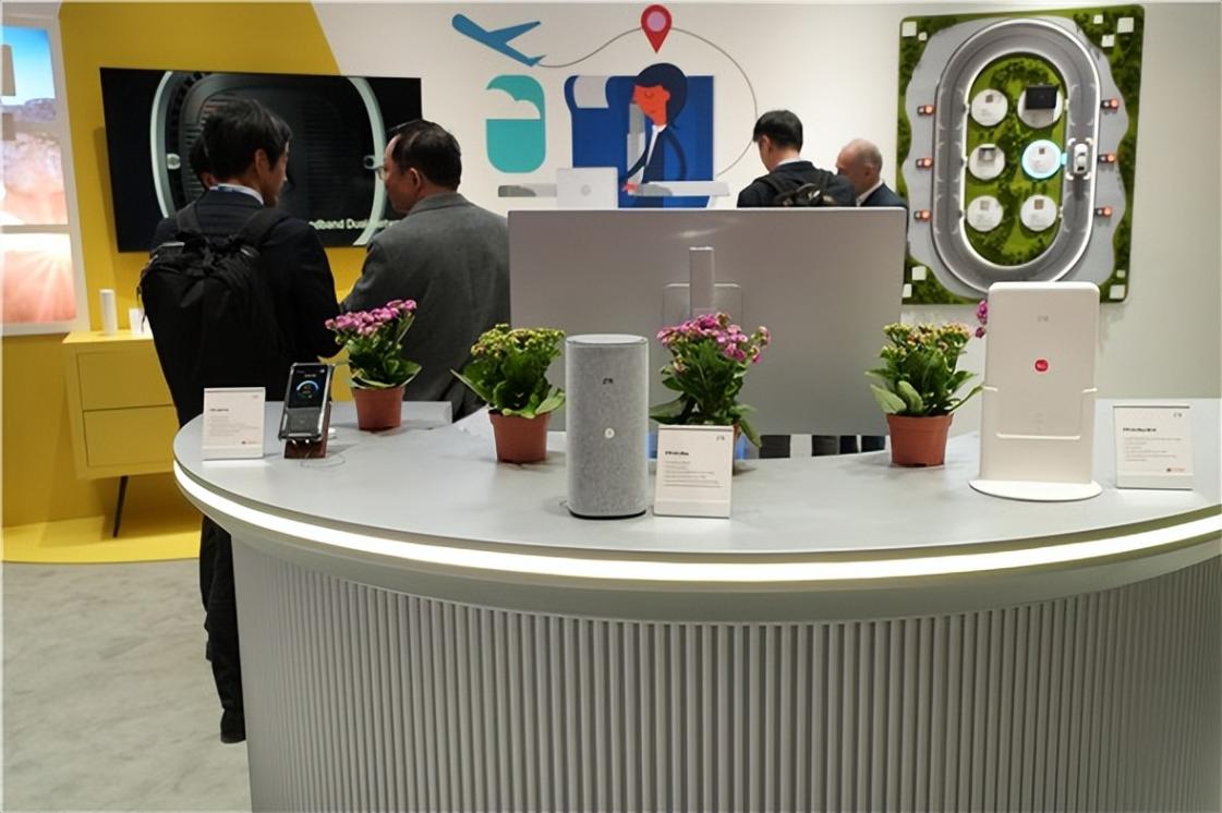 AI FOR ALL驅(qū)動AI生態(tài)創(chuàng)新 中興通訊全場景AI終端亮相MWC2025