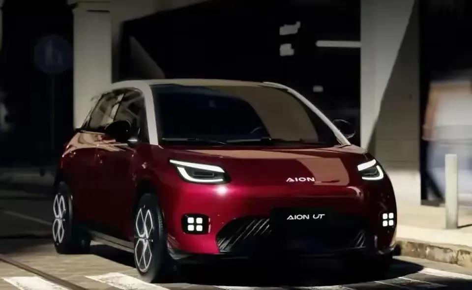 6萬(wàn)多的車(chē)開(kāi)出30萬(wàn)體驗(yàn)?埃安UT真做到了