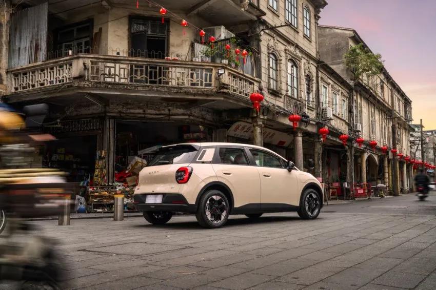 6萬(wàn)多的車(chē)開(kāi)出30萬(wàn)體驗(yàn)?埃安UT真做到了