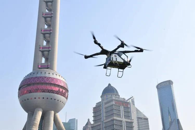 驚爆!小鵬“陸地航母”來襲,飛行汽車時代真的來了?