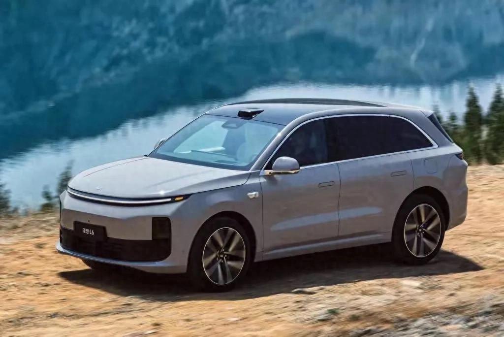 理想L6真實(shí)測評:25萬級家用SUV,真的是“無腦買”嗎?