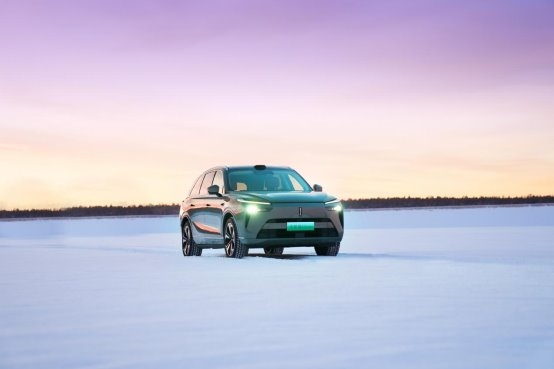 領(lǐng)克900、理想L9與魏牌藍(lán)山三車對(duì)比,哪款是家庭旅行的最佳選擇?