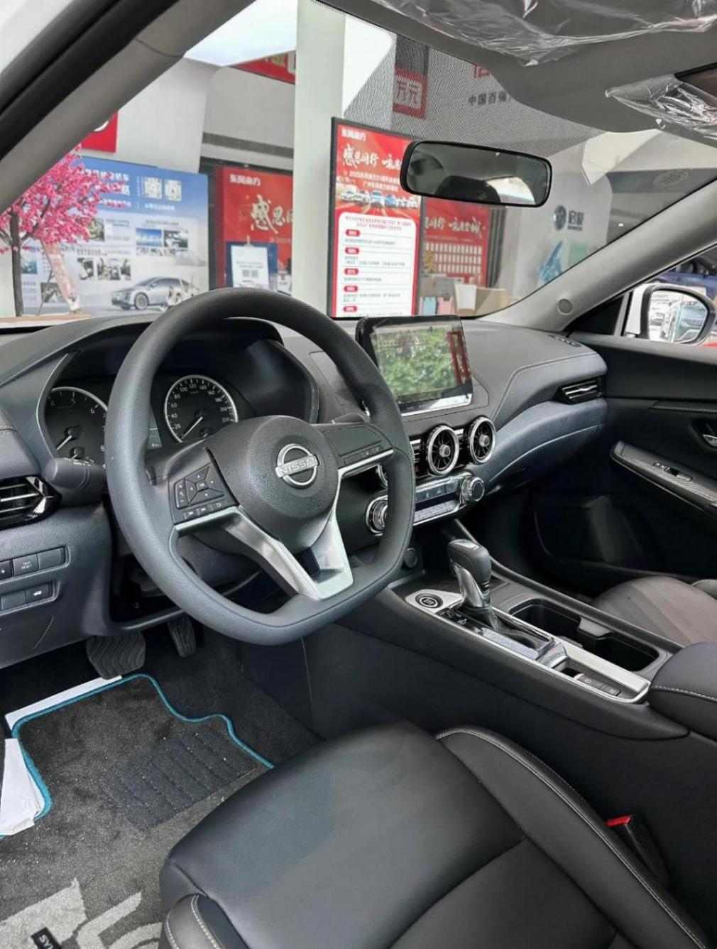 純油家庭轎車軒逸/朗逸誰是王