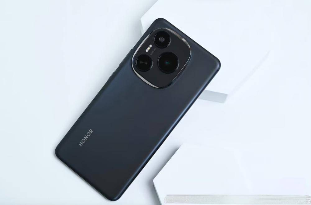 中端手機(jī)市場(chǎng)的“續(xù)航王”,8000mAh+256GB才賣1699元,支持66W快充