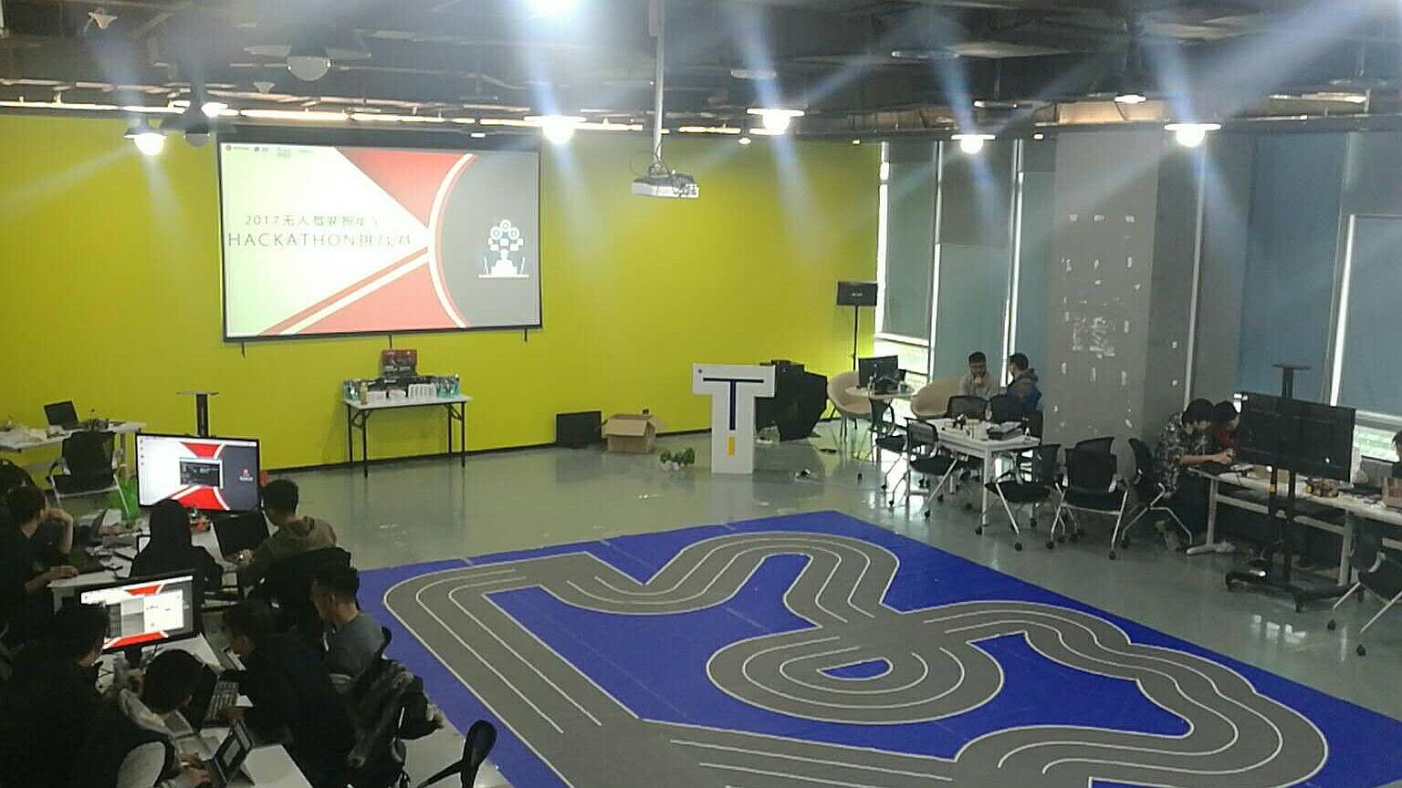 無人駕駛新紀元:Waymo安全超越人類?數據背后的真相