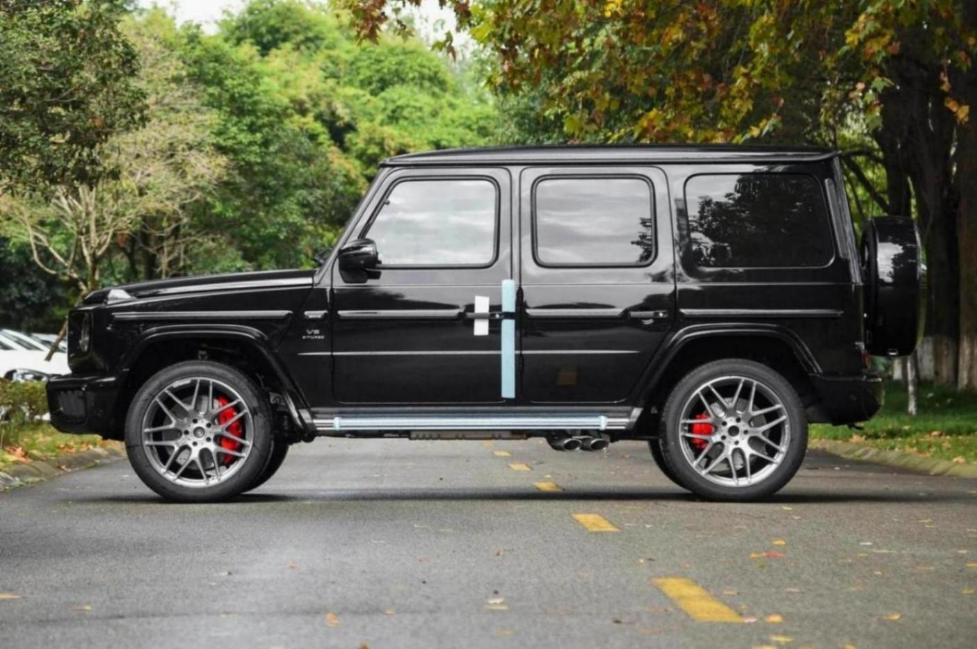 奔馳G級AMG G63:260萬級硬派越野天花板,情懷與性能的終極博弈?